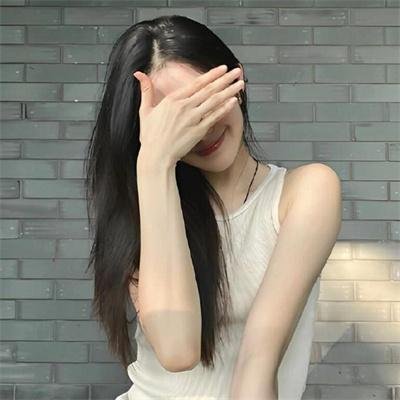 公寓里的两个女人